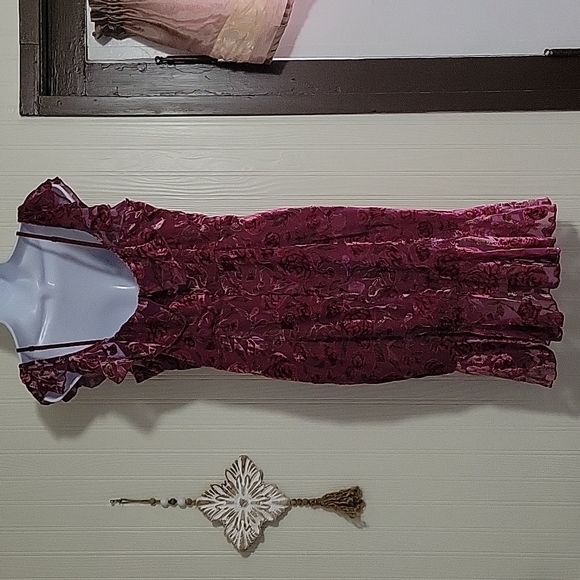 Lucy Paris dress - Picture 4 of 8